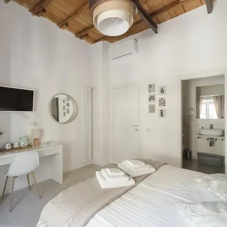 White Ostilia Pensjonat 4*