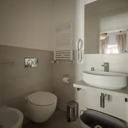 White Ostilia Pensjonat 4*