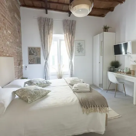 White Ostilia Pensjonat 4*